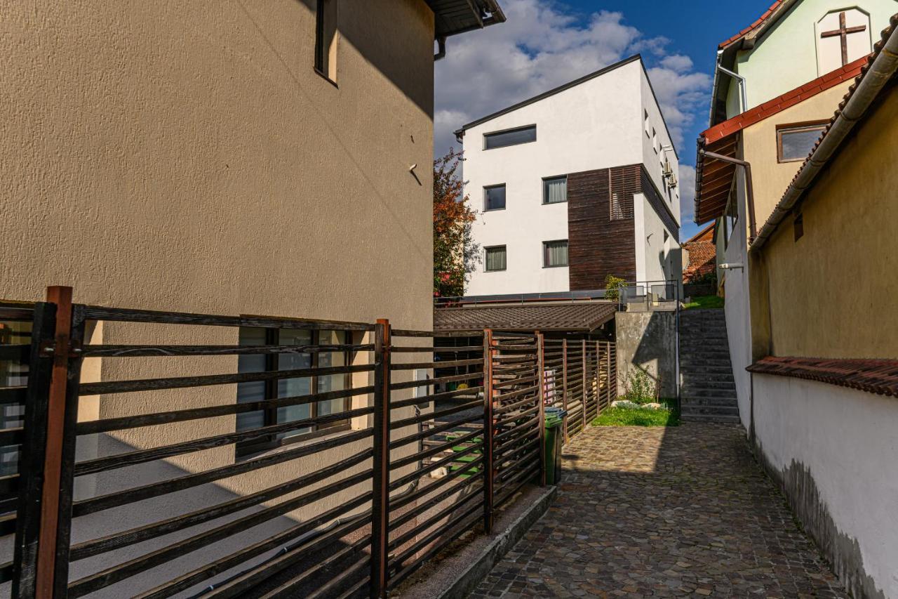 Sun Villas Accommodation Braşov Exterior foto