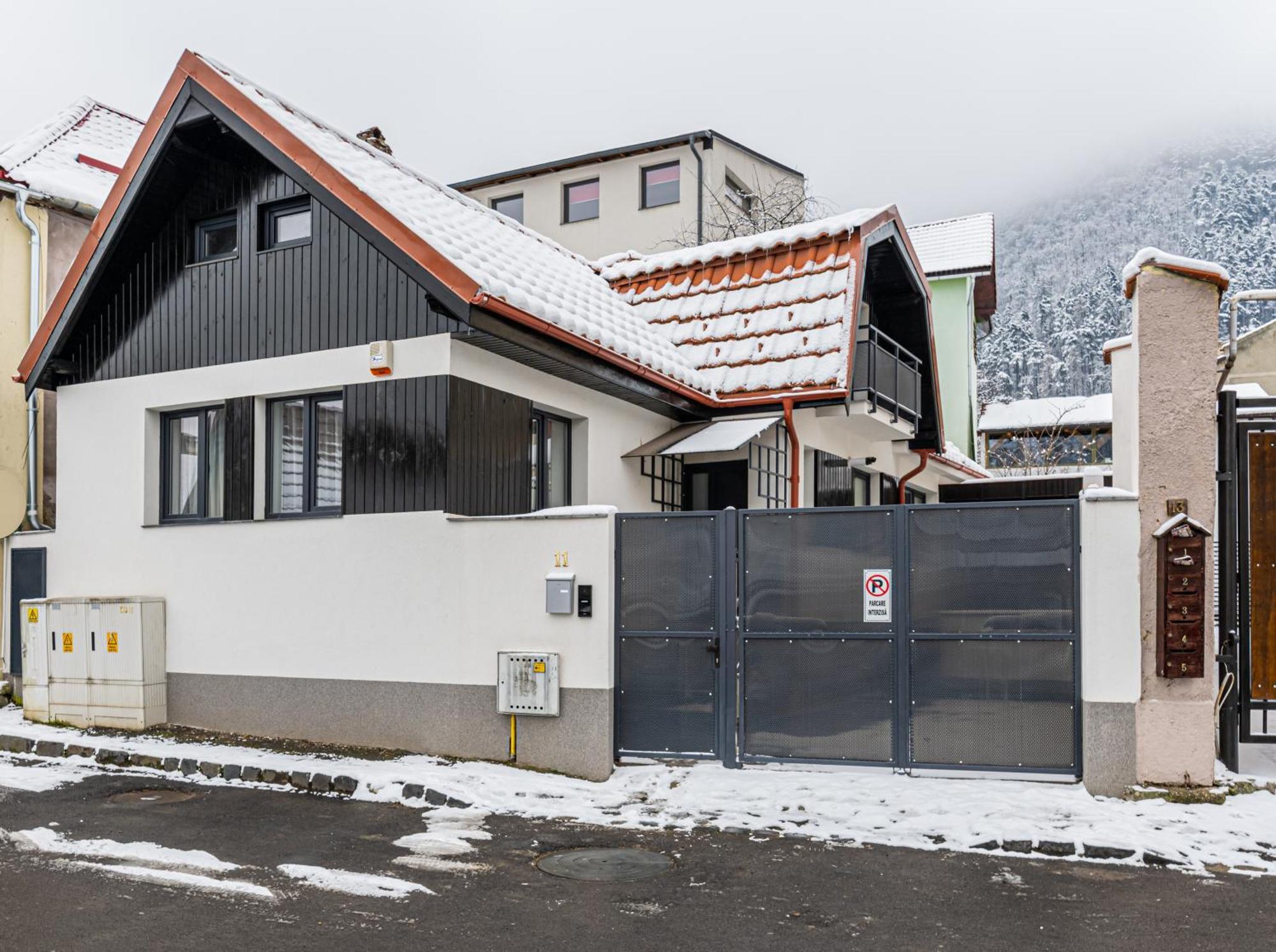 Sun Villas Accommodation Braşov Exterior foto